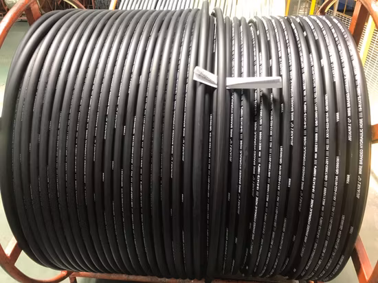 Гибкий резиновый гидравлический шланг En853 1sn 2sn, сделанный в Китае с высококачественными гидравлическими деталями